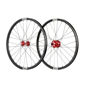 Paire de roues PRIDE Control V2 Exp Disk 15/10mm 20&Prime; Black / Red